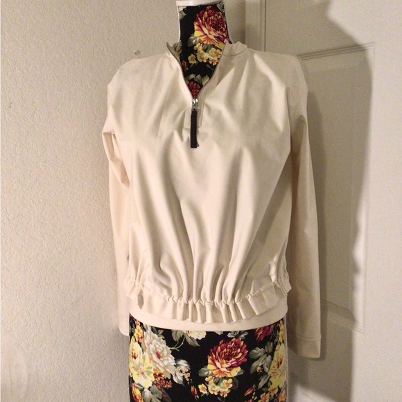lululemon athletica Jackets & Blazers - Lululemon off white pullover jacket